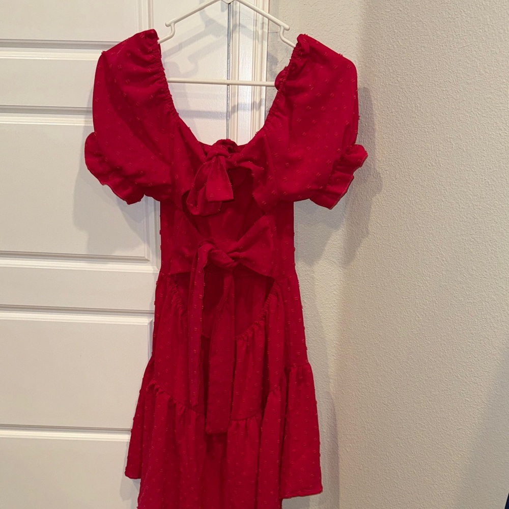 Elegant Red Puff Sleeve Dress - Picture 4 of 4